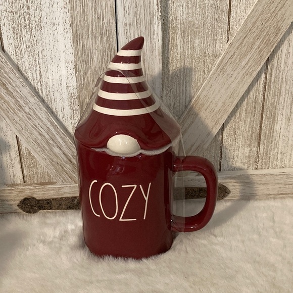 Rae Dunn Cozy Mug with Gnome Topper - Picture 1 of 3